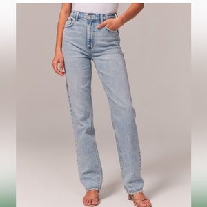 Abercrombie High Waisted 90’s Straight